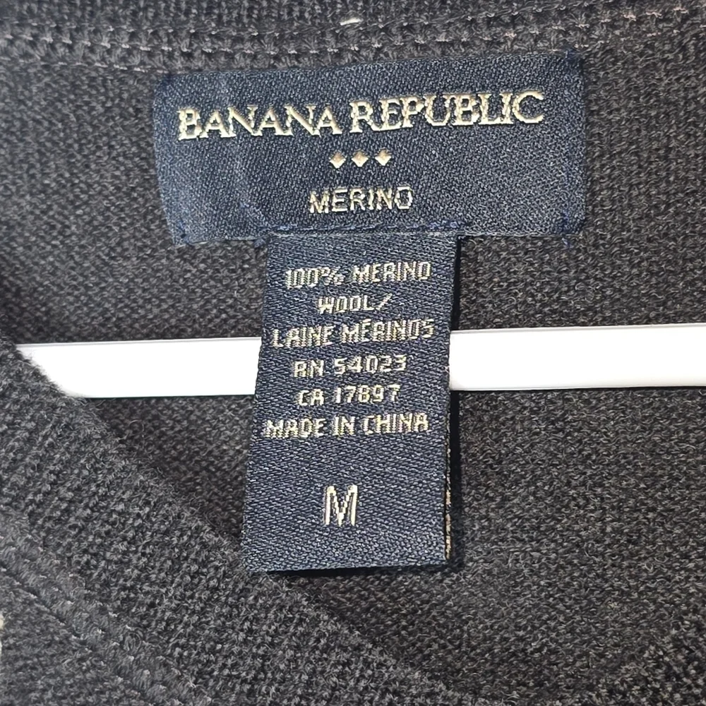 Banana Republic Men’s V neck Argyle Merino Wool Sweater Medium Brown
